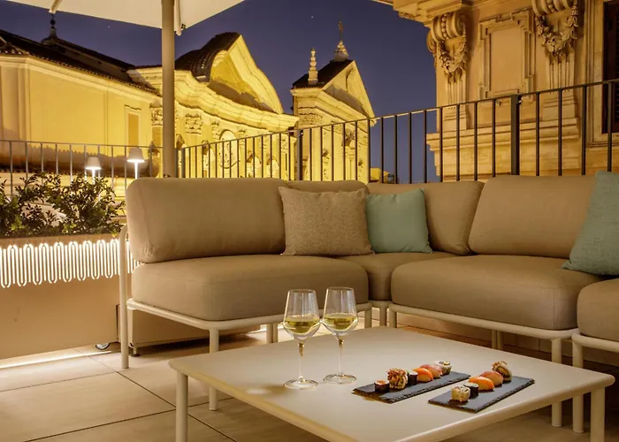 Navona Sky Palace בית הארחה