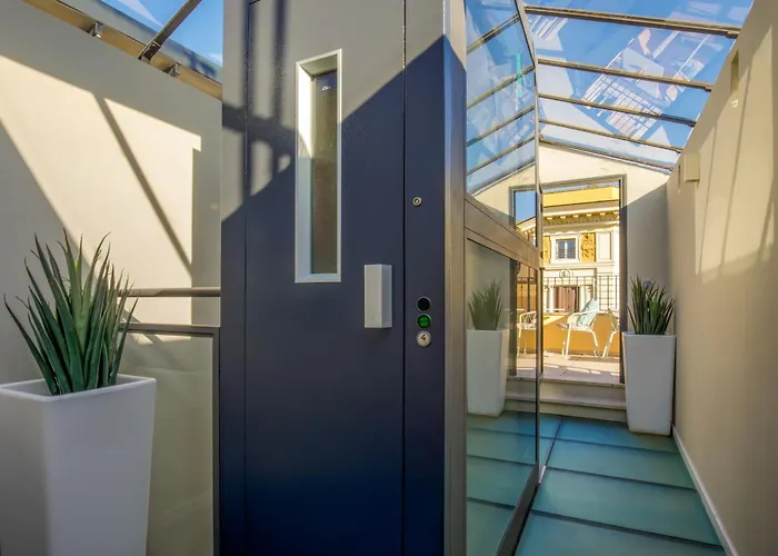 Navona Sky Palace Pensión 4*